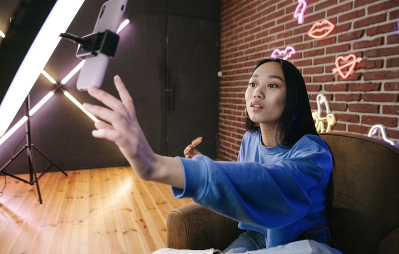 influencer-marketing-headerbild-MAI-xpose360